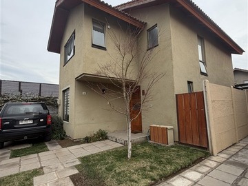Casa en arriendo mensual en Condominio la guarda, Machalí - 3 dormitorios, 3 baños