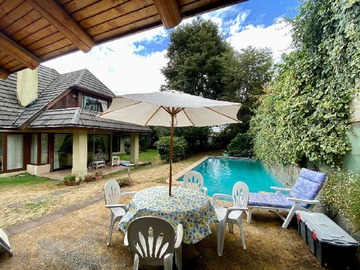 Casa en venta en Casa, Jardín Las Quemas (68629), Osorno - 5 dormitorios, 4 baños