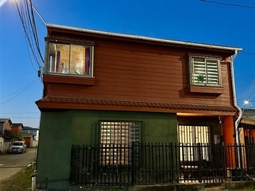 Casa en venta en Pablo Neruda 1, Coronel - 5 dormitorios, 1 baño