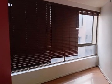 Oficina en arriendo mensual en Oficina / diagonal paraguay / metro santa lucia, Santiago - 2 dormitorios, 1 baño