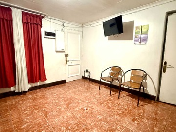 Casa en arriendo mensual en Casa con Local/ Zona Estratégica (159976), Santiago - 3 dormitorios, 1 baño