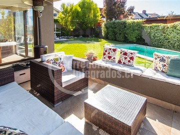 Casa en venta en Lomas de montemar, Concón - 5 dormitorios, 5 baños