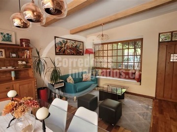 Casa en arriendo mensual en Simón González / Carlos Dorlhiac, La Reina - 4 dormitorios, 3 baños