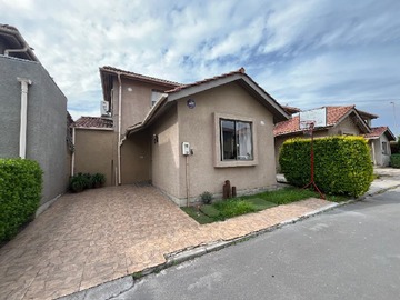 Casa en arriendo mensual en Padre Damian Acuña, Buin - 3 dormitorios, 2 baños