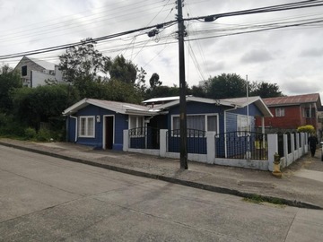 Casa en venta en Emiliano Figueroa, Puerto Montt - 3 dormitorios, 2 baños