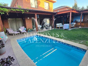 Casa en venta en Casa con piscina y Quincho en Buin (173808), Buin - 3 dormitorios, 3 baños