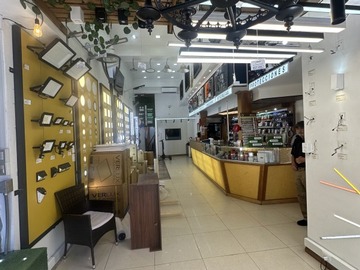 Local Comercial en arriendo mensual en Metro parque o’higgins, Santiago - 3 dormitorios, 2 baños