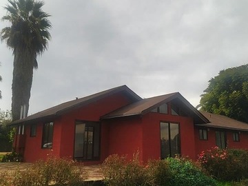 Casa en venta en Condominio Las Palmeras de Lonquen, Isla de Maipo - 5 dormitorios, 4 baños