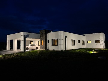 Casa en venta en Condominio Canto del Agua, Chillán, Chillán - 4 dormitorios, 4 baños