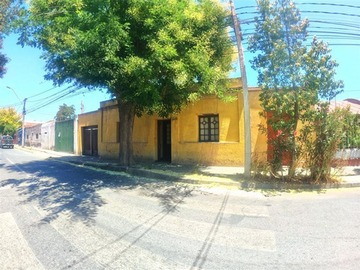 Casa en venta en Amplia casa con gran patio sector comercial, quinta normal, Quinta Normal - 3 dormitorios, 2 baños