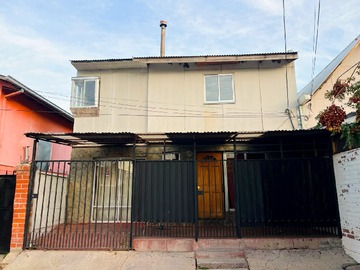 Casa en venta en Se Vende Amplia Casa en Villa el Mirador, Comuna de Maule - 4 dormitorios, 1 baño