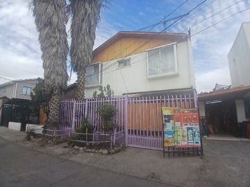Casa en venta en La salvia, Puente Alto - 4 dormitorios, 2 baños