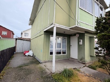 Casa en venta en Zaragoza 112 con carlos condell, Punta Arenas - 3 dormitorios, 2 baños