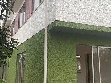 Casa en venta en Avenida Los Carrera, Quilpué - 4 dormitorios, 2 baños