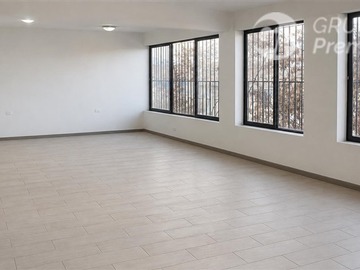 Oficina en arriendo mensual en EdificioFrente a pasaje Teniente, Rancagua - 5 dormitorios, 2 baños