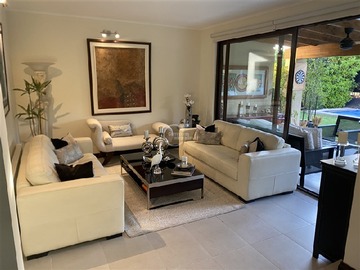 Casa en venta en Padre Sergio Correa y Brisas de Chicureo, Colina - 4 dormitorios, 4 baños