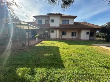 Casa en venta en Hermosa Parcela, Limache, Excelenete Conectividad - 6 dormitorios, 4 baños