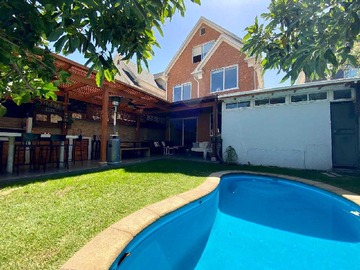 Casa en venta en casa en condominio remodelada (86468), Lo Barnechea - 4 dormitorios, 5 baños
