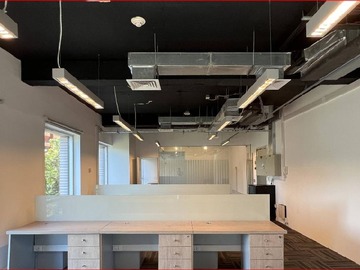 Oficina en arriendo mensual en Arriendo Oficina Metro Manquehue 103 M2 UF 50 las Condes - 2 baños