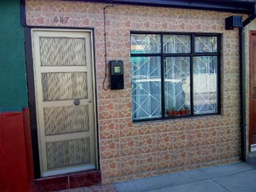 Casa en venta en 3 Oriente 687, Coronel, Región del Biobío 4190000, Chile, Coronel - 4 dormitorios, 1 baño