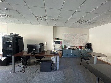 Oficina en arriendo mensual en Malaga / Apoquindo, Las Condes - 2 dormitorios, 2 baños