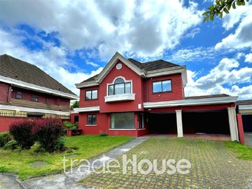 Casa en venta en Barrio Inglés, Temuco, Temuco - 5 dormitorios, 4 baños