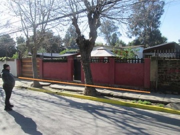 Casa en venta en A 4 minutos caminando desde la estación de metro "La Concepcion", Villa Alemana - 6 dormitorios