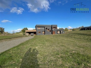 Casa en venta en Quilquico, Castro - 7 dormitorios, 4 baños