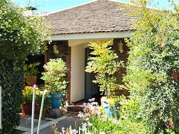 Casa en venta en El Gabino con Avda La Dehesa, Lo Barnechea - 4 dormitorios, 4 baños