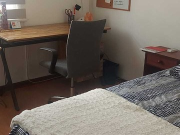 Casa en arriendo mensual en Casa Familiar busca roomie con media pensión (168232), La Reina - 1 dormitorio, 1 baño