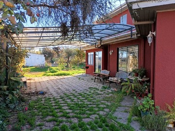 Casa en venta en Amplia Casa 5D 4D Entorno Rodeado de Naturaleza (172334), Cauquenes - 4 dormitorios, 3 baños