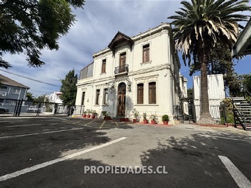 Casa en venta en Fresia / Salvador, Providencia - 14 dormitorios, 6 baños