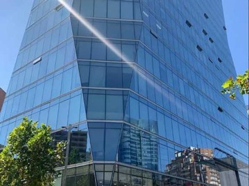Oficina en arriendo mensual en Moderna oficina en Edificio Quantum (176676), Las Condes - 1 baño