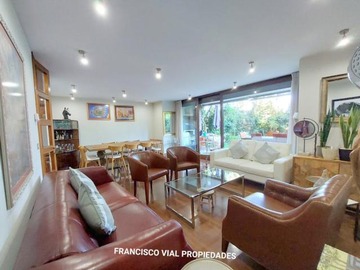 Departamento en venta en Duplex - Jardín Privado, Las Condes - 4 dormitorios, 4 baños