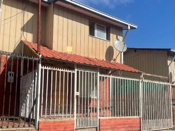 Casa en venta en Pje. Teniente Mateo Campos, Colina - 3 dormitorios, 1 baño