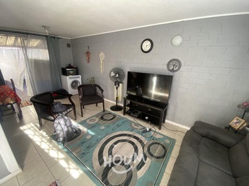 Casa en venta en Presidente Juan Luis Sanfuentes, Maipú - 3 dormitorios, 2 baños