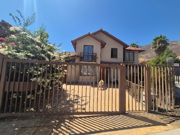 Casa en venta en Avenida Las Flores 1474, Pudahuel, Región Metropolitana de Santiago 9020000, Chile, Pudahuel - 5 dormitorios, 3 baños