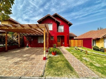Casa en venta en Hacienda el Penon, Puente Alto - 4 dormitorios, 3 baños