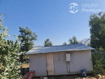 Sitio en venta en Calle Las ilusiones con Calle Los Copihues, Pirque