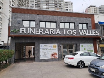 Local Comercial en venta en Fermín Vivaceta 1130, Independencia - 8 dormitorios, 4 baños