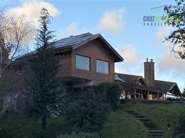 Terreno en venta en Pelluco, Puerto Montt - 5 dormitorios, 5 baños