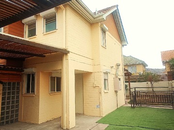 Casa en venta en Amplio Hogar Cerca de Colegios y Comercio (175846), Puente Alto - 3 dormitorios, 3 baños