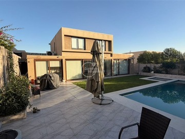 Arriendo Mensual / Casa / Colina