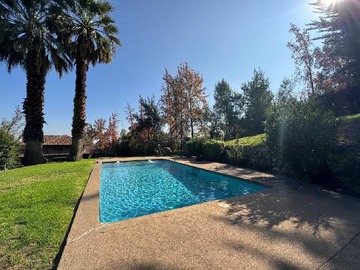 Casa en venta en Exclusiva Casa en La Reina (101444), La Reina - 5 dormitorios, 4 baños
