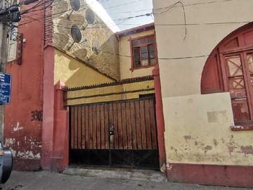 Casa en venta en Casa de 2 pisos en venta, 14D,5B,E,Bod (115875), Estación Central - 14 dormitorios, 5 baños