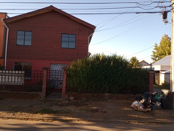 Casa en venta en Luis Aldunate, Chillán Viejo - 4 dormitorios, 1 baño