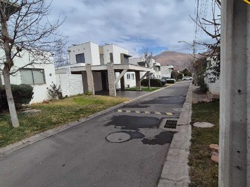 Casa en venta en Vende Casa Mediterránea con Piscina en Til Til (172741), Til til - 3 dormitorios, 3 baños