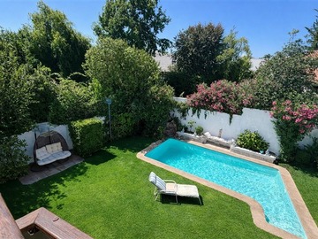 Casa en venta en San Carlos de Apoquindo, Las Condes - 4 dormitorios, 7 baños