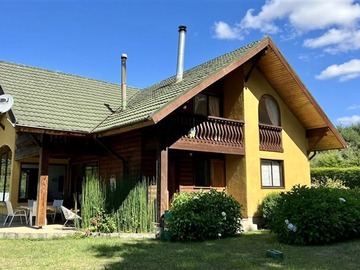 Casa en arriendo mensual en Metrenco, Temuco - 4 dormitorios, 6 baños