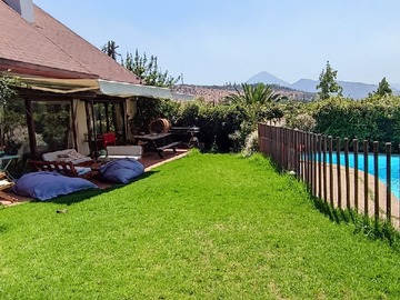 Casa en venta en General Blanche 10100, Las Condes, Región Metropolitana de Santiago 7550000, Chile, Las Condes - 5 dormitorios, 5 baños